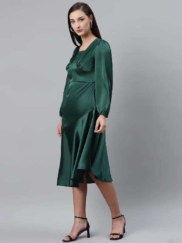 plusS Green Pleated Solid Midi A-Line Dress