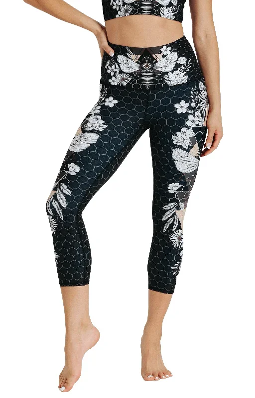 beeloved-blackout-printed-yoga-crops