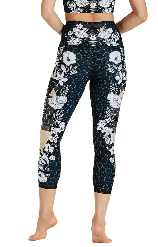 beeloved-blackout-printed-yoga-crops