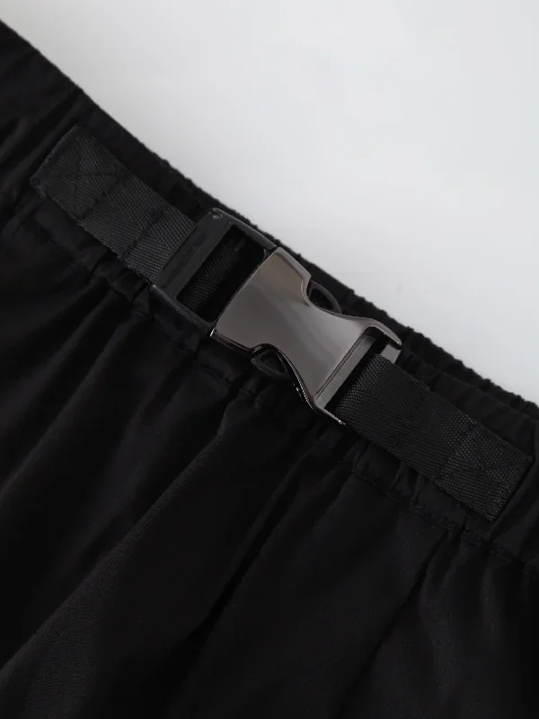 buckle-cargo-skirt-black