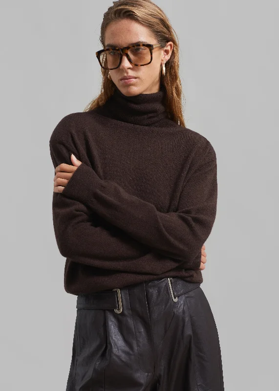 ines-thin-padded-turtleneck-brown