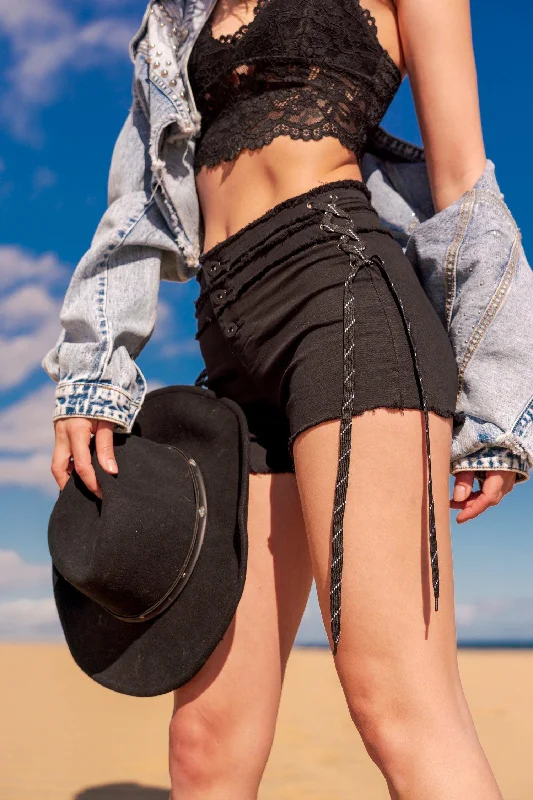 lace-up-shorts-waist