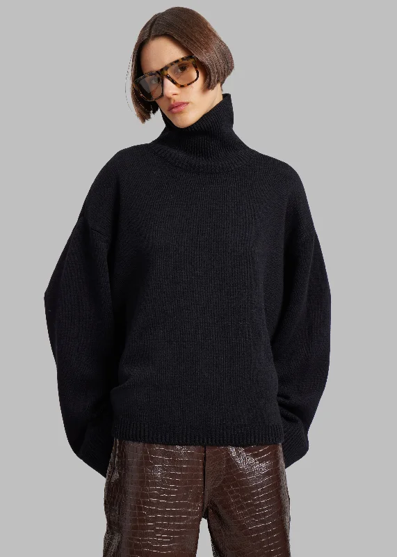 rhea-trapeze-turtleneck-black