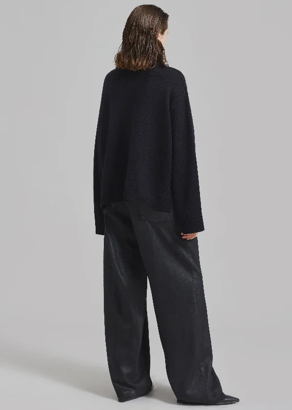 rhea-trapeze-turtleneck-black