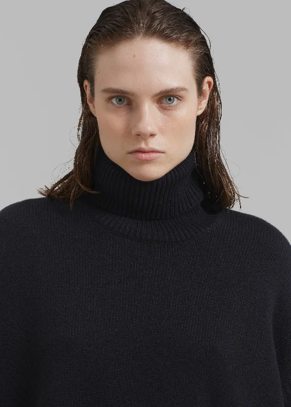 rhea-trapeze-turtleneck-black