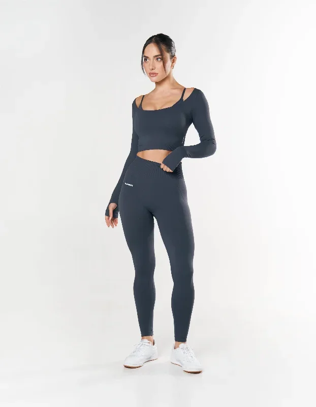 seamless-scoop-long-sleeve-blueberry