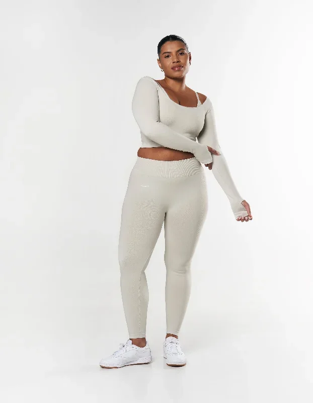 seamless-scoop-long-sleeve-dove