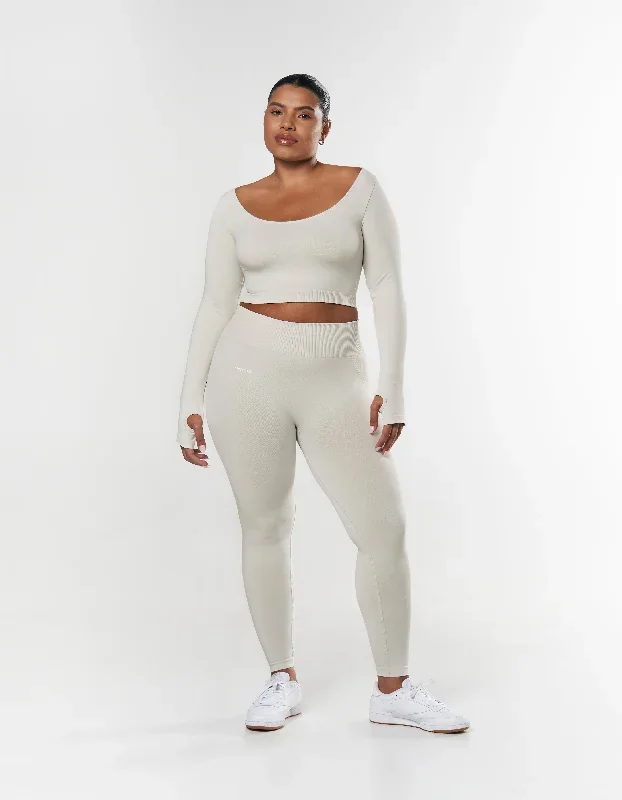 seamless-scoop-long-sleeve-dove