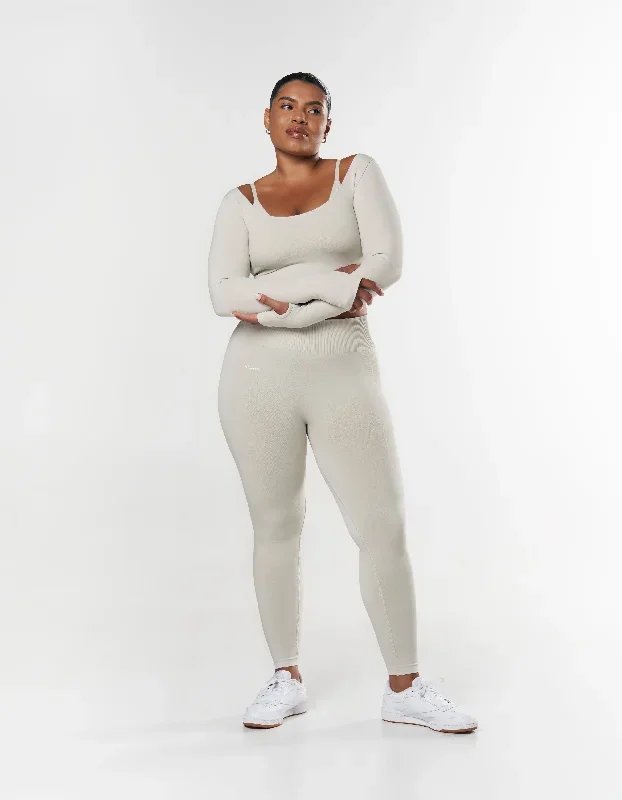 seamless-scoop-long-sleeve-dove