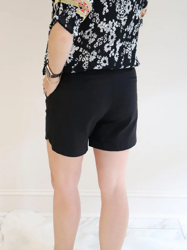 side-round-shorts-in-black