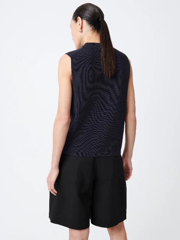 sumire-top-in-darkest-navy