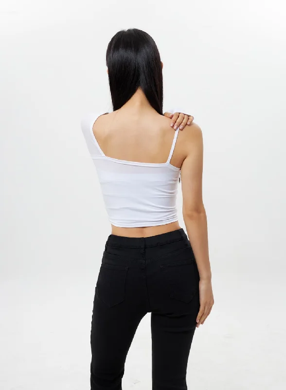 unbalanced-cut-out-top-iy311